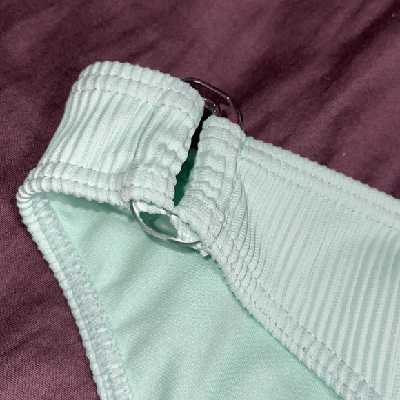 Nwt Roxy swim bottom - Picture 3 of 8